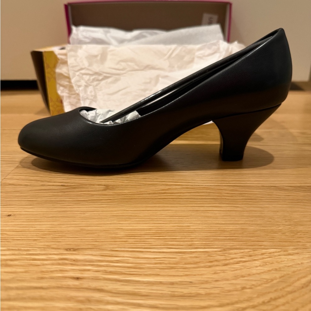 Easy Street Black Fabulous Shoes